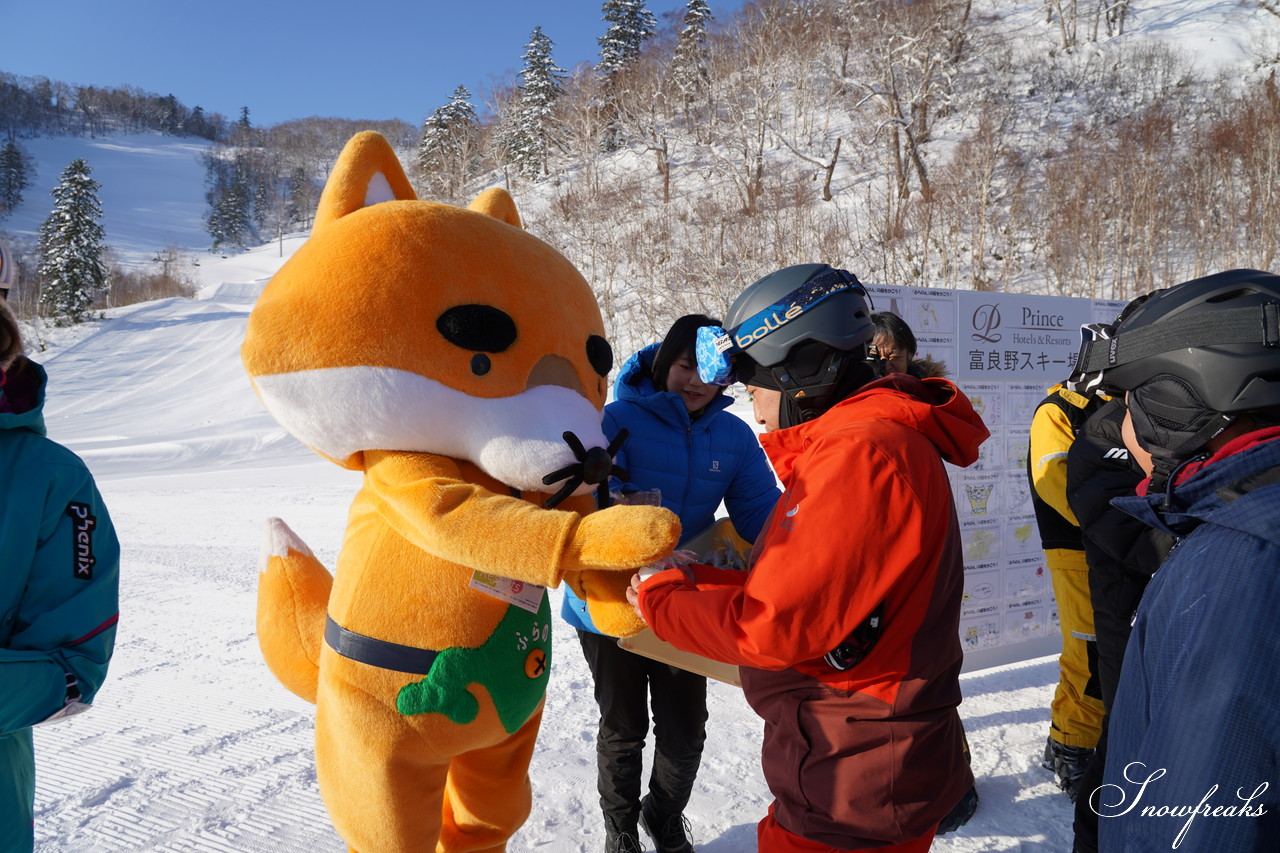 富良野スキー場 積雪100cm、オープン初日から滑走距離3,400ｍのロングダウンヒルが可能！最高のコンディションでシーズン開幕です♪